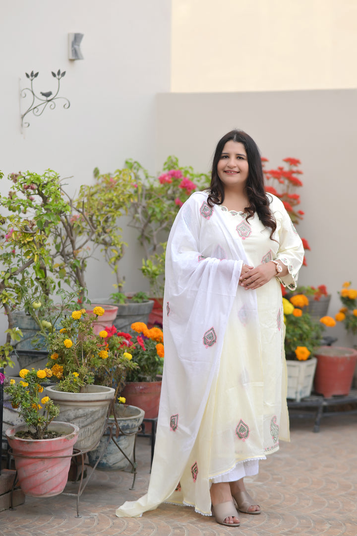 Light yellow Ombre Mul Chikankari Dupatta -Custom Made