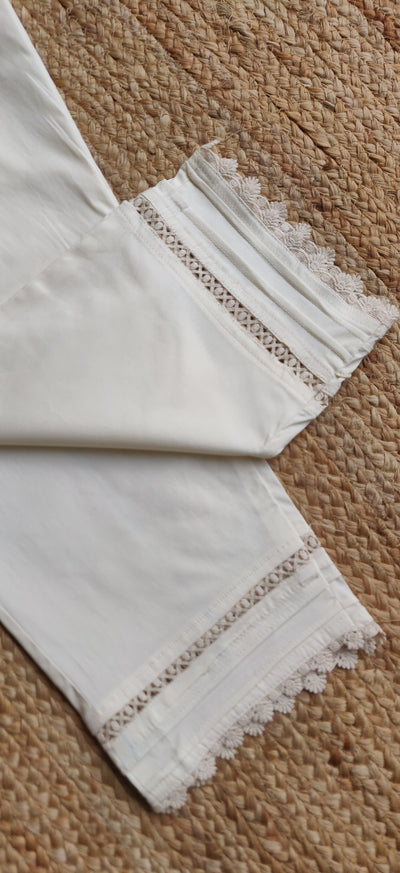 Off White Stretchable Cotton Pant