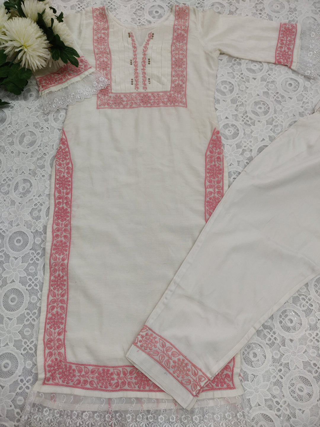 Off White Chanderi Chikankari Kurta Pant Set