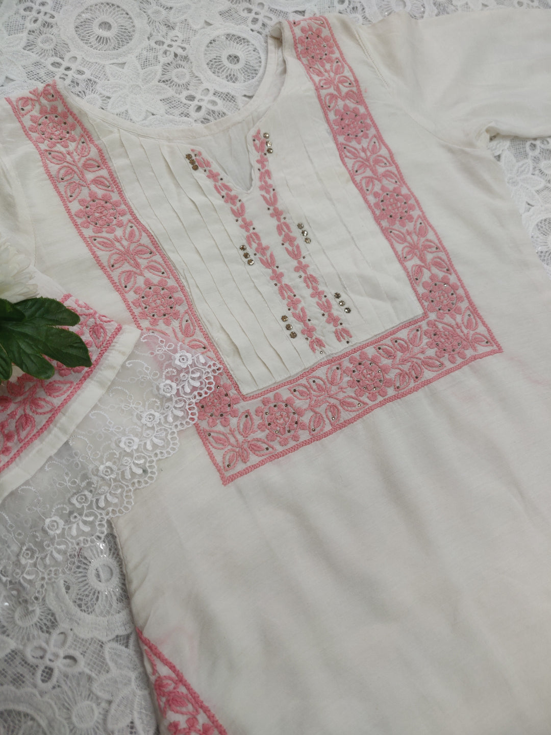 Off White Chanderi Chikankari Kurta Pant Set