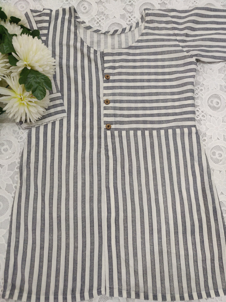 White and Black Printed Cotton Short kurta