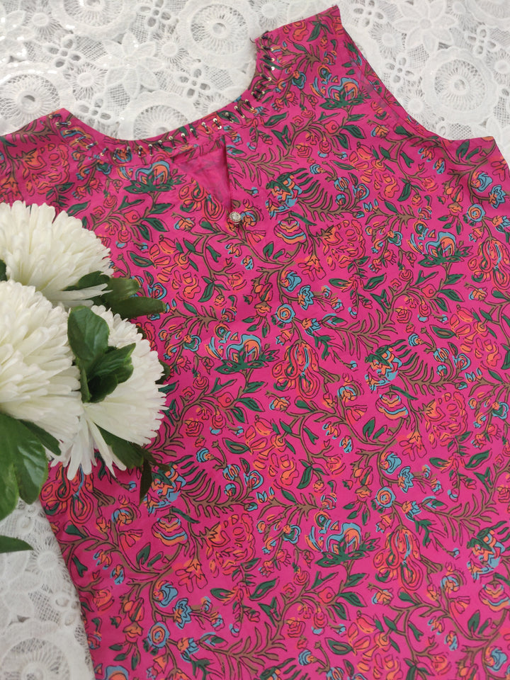 Rani Pink Printed Cotton Short kurta