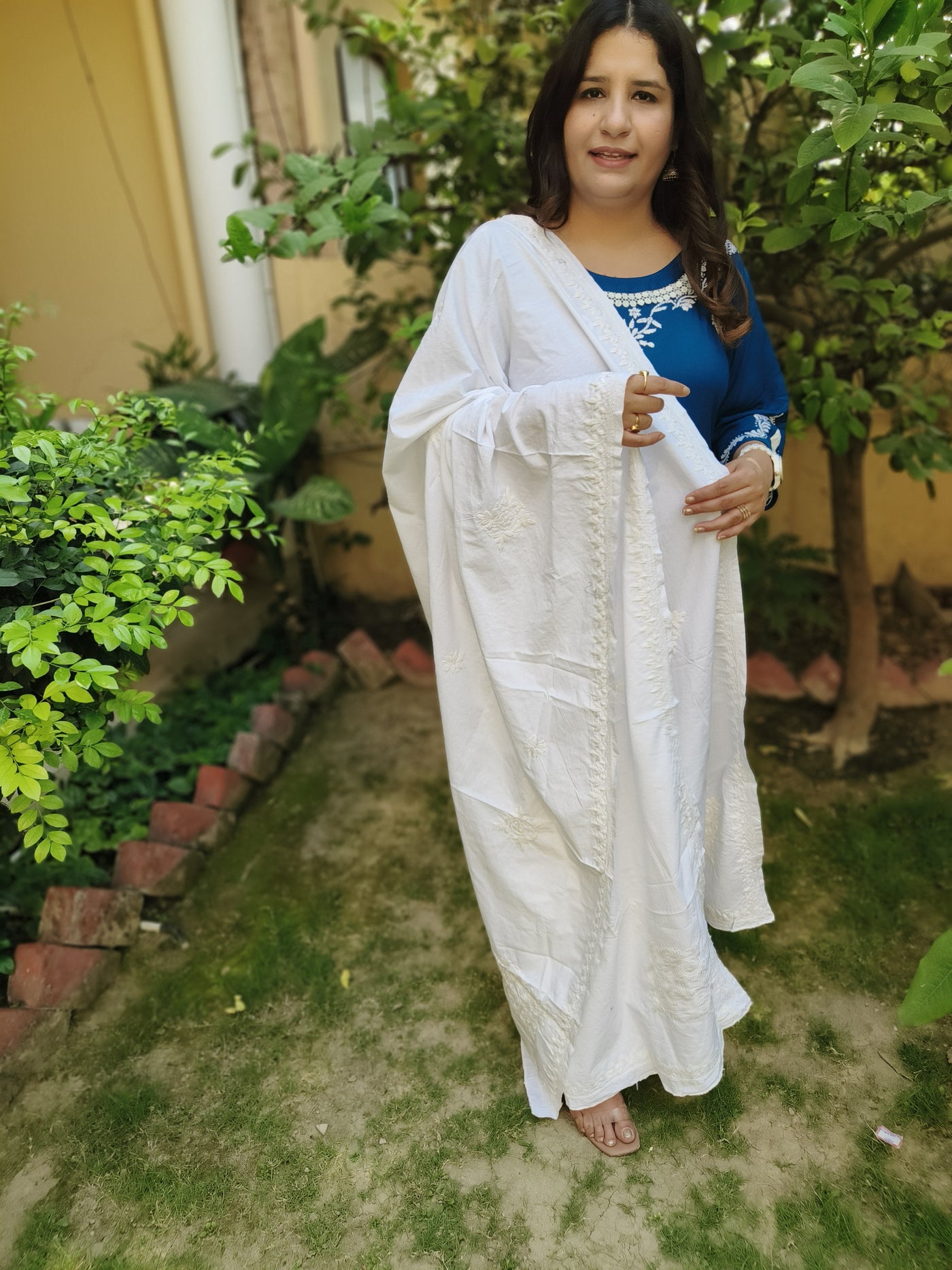 White Cotton Chikankari Dupatta