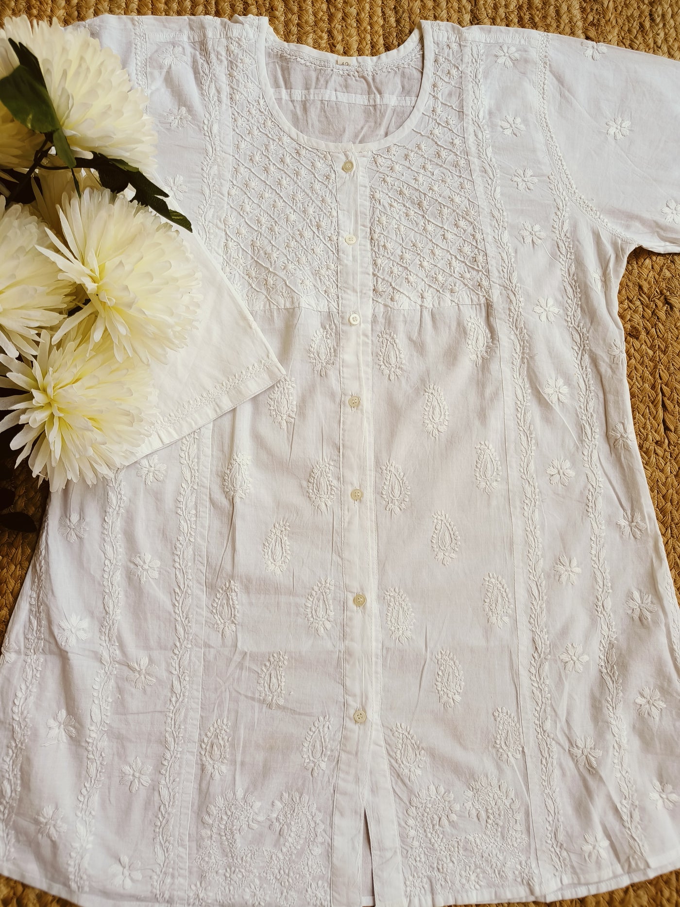 White Cotton Chikankari Short kurta