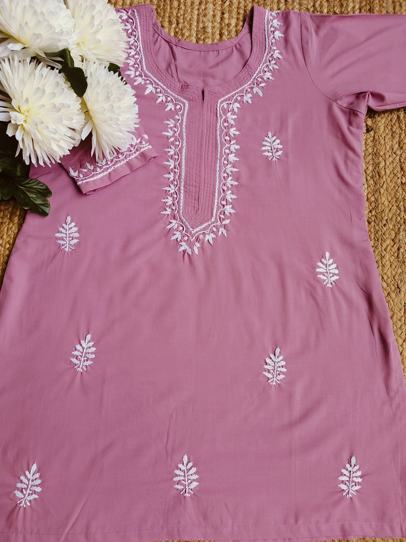 Move Modal Chikankari Short kurta